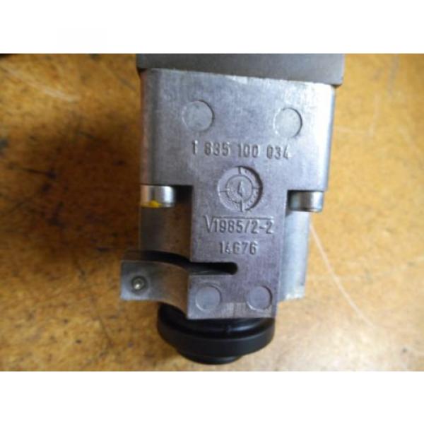 Bosch 0811404119 4WRP 6E-28S-1X/G24Z4/M Valve W/ 0831006057 Coil 9VDC 2,45A #5 image