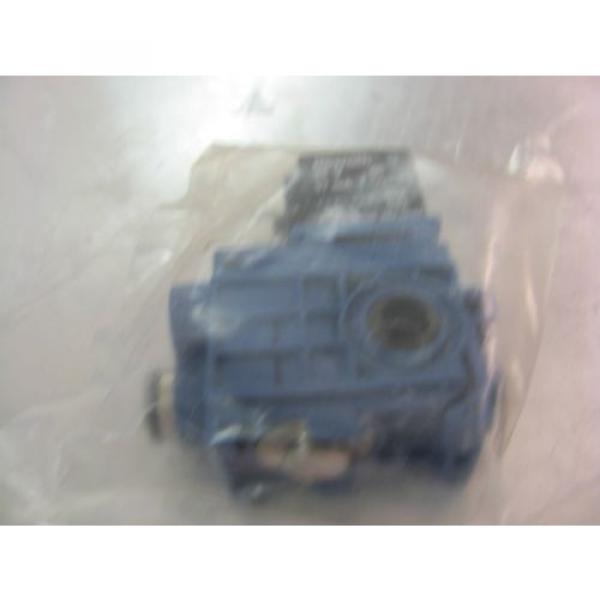 REXROTH R 987 026 085 VALVE SYSTEM #4 image