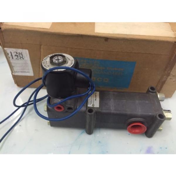 REXROTH  PD400031-1400 1/2#034;  Pilotir 3 port Solenoid Valve 1/2 in, 120 v AC #1 image