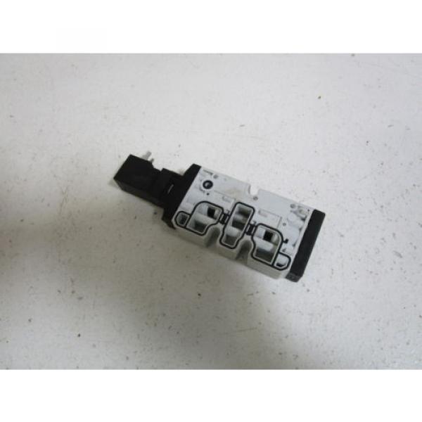 REXROTH VALVE 0820 060 761 USED #4 image