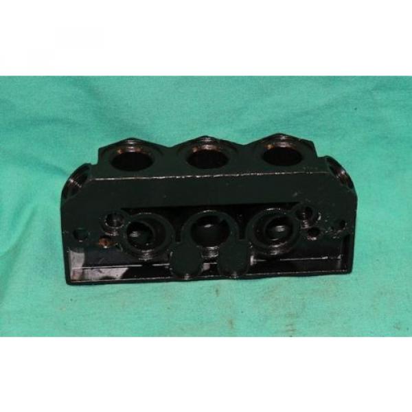 Rexroth 901-HN1TF Valve Manifold Base P68425-01 Origin #3 image