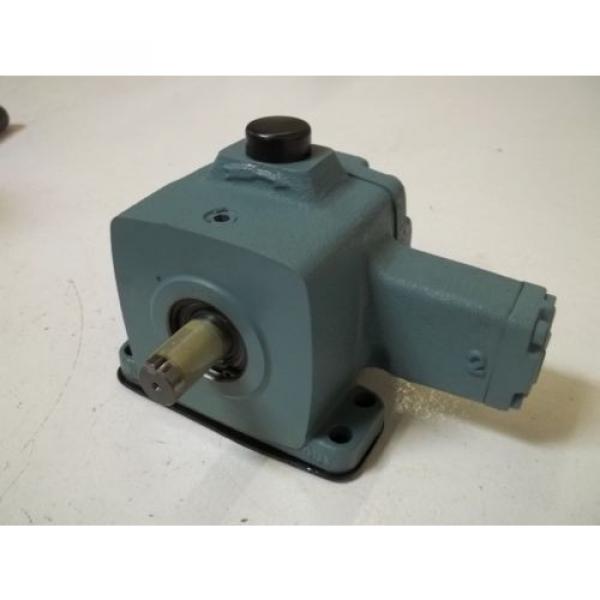 NACHI-FUJIKOSHI CORP VDR-1A-1A3-E22 VARIABLE VANE PUMP Origin IN BOX #4 image