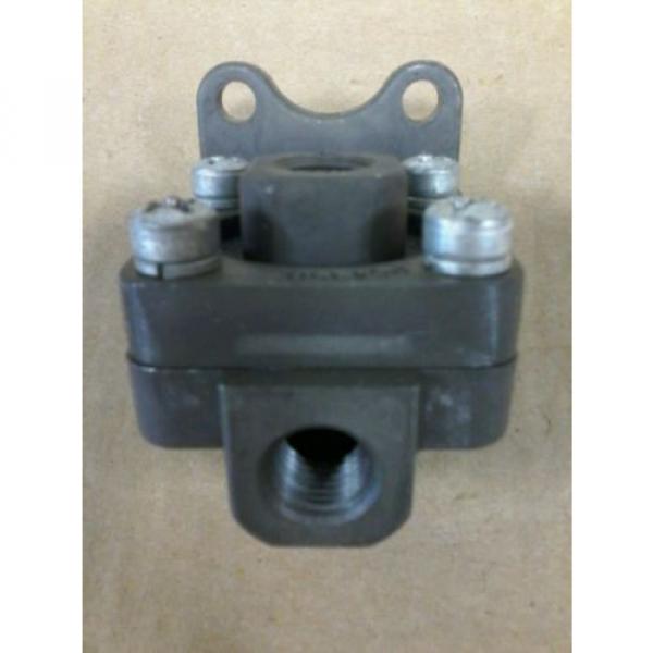 P54350-2 REXROTH SHUTTLE VALVE #3 image